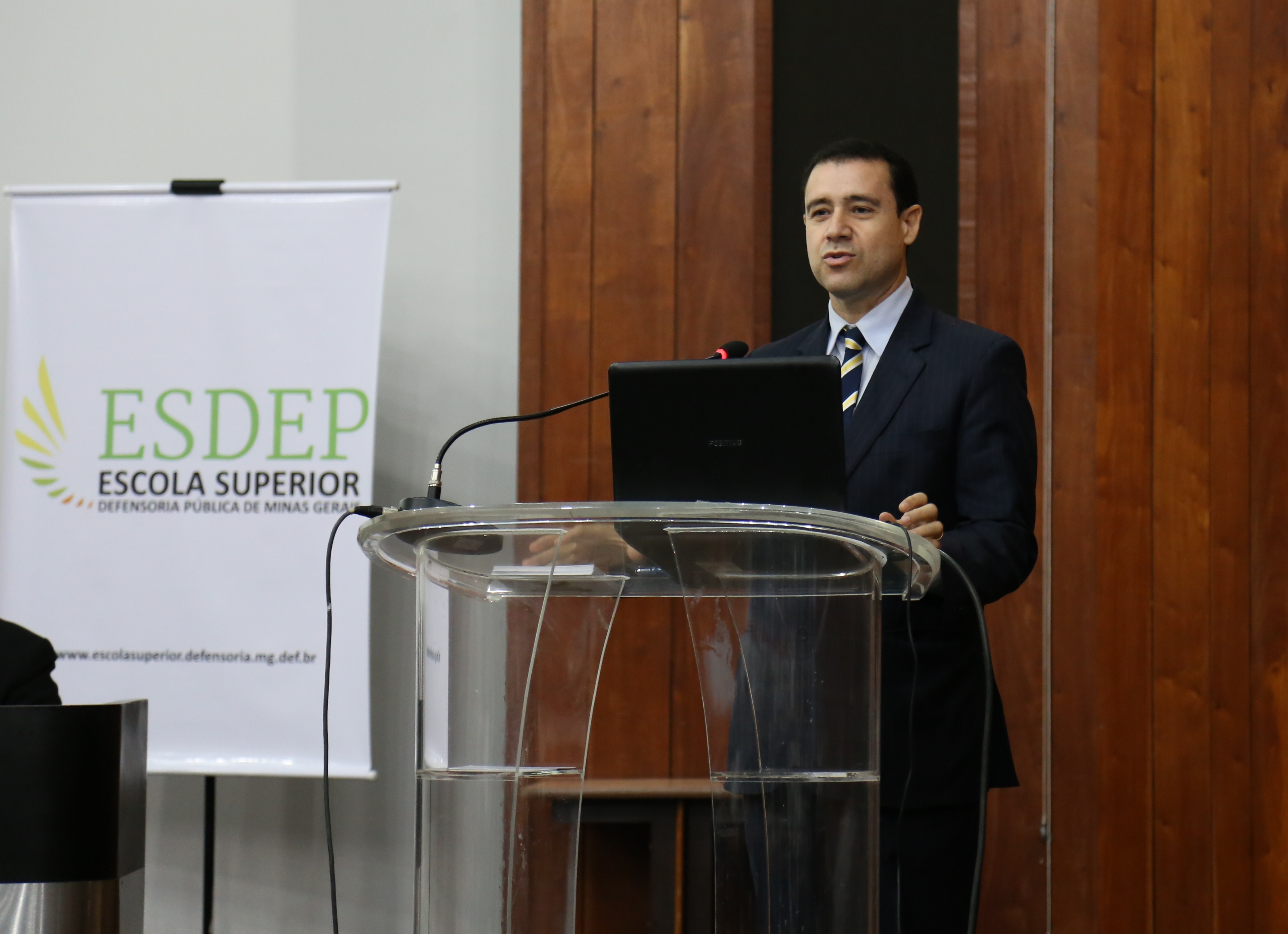 O ministro do STJ, Nefi Cordeiro, defendeu que a inauguração da escola superior da Defensoria Pública é um momento especial para a instituição e comunidade devido à institucionalização do conhecimento (Foto: Karina Camargos Coutinho)